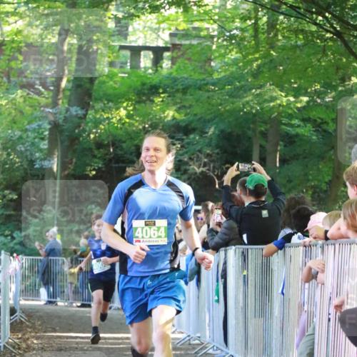 22.09.2024 - 32. Volkslauf durch das schöne Alstertal H.Heesch http://msf.ph/oto/7112241 22.09.2024 10:56:34 Ziel 4008, 4064, 4065, 4960 meine-sportfotos.de