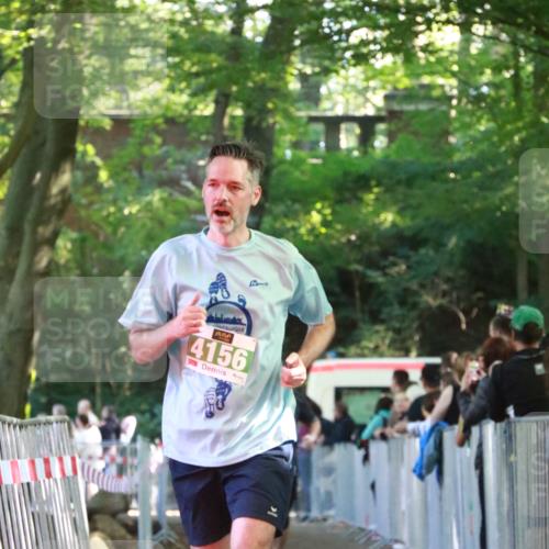 22.09.2024 - 32. Volkslauf durch das schöne Alstertal H.Heesch http://msf.ph/oto/7112481 22.09.2024 10:56:56 Ziel 4101, 4107, 4127, 4156 meine-sportfotos.de