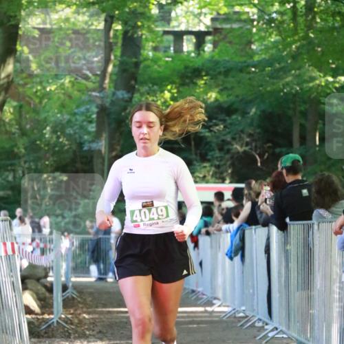 22.09.2024 - 32. Volkslauf durch das schöne Alstertal H.Heesch http://msf.ph/oto/7112569 22.09.2024 10:57:03 Ziel 4049, 4101 meine-sportfotos.de