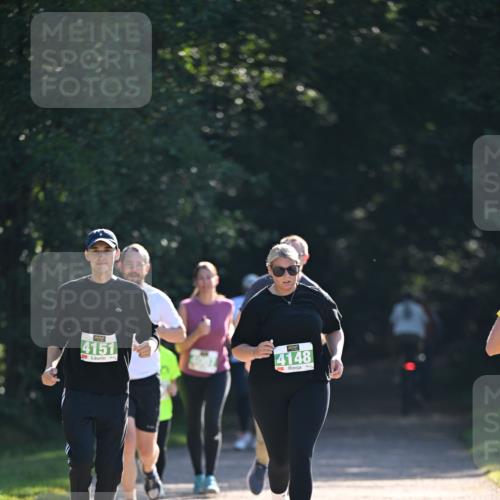 22.09.2024 - 32. Volkslauf durch das schöne Alstertal Dr. Thomas Lammeyer http://msf.ph/oto/7112893 22.09.2024 10:56:52 Laufen 4151, 4148 meine-sportfotos.de