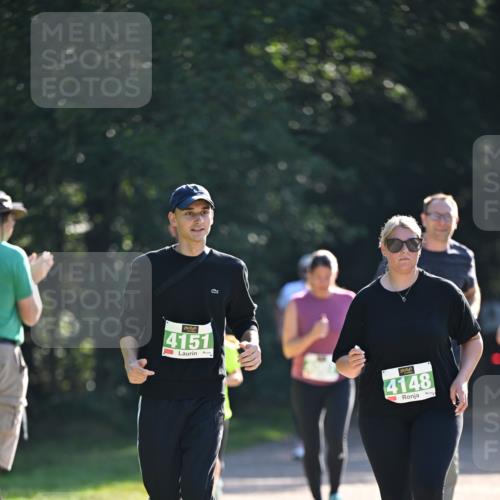 22.09.2024 - 32. Volkslauf durch das schöne Alstertal Dr. Thomas Lammeyer http://msf.ph/oto/7112927 22.09.2024 10:56:55 Laufen 4151, 4148 meine-sportfotos.de