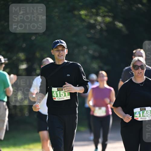 22.09.2024 - 32. Volkslauf durch das schöne Alstertal Dr. Thomas Lammeyer http://msf.ph/oto/7112954 22.09.2024 10:56:56 Laufen 4151, 4148 meine-sportfotos.de