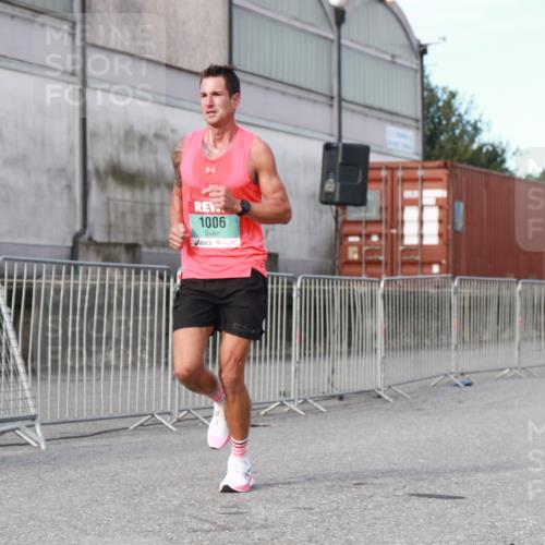 03.10.2024 - Köhlbrandbrückenlauf H.Heesch http://msf.ph/oto/7137836 03.10.2024 09:44:31 Ziel 1006 meine-sportfotos.de