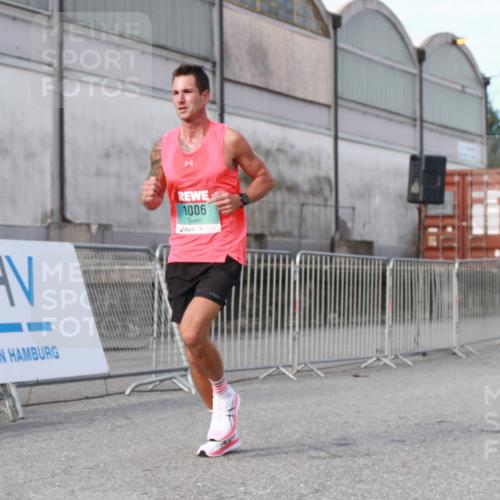 03.10.2024 - Köhlbrandbrückenlauf H.Heesch http://msf.ph/oto/7137838 03.10.2024 09:44:31 Ziel 1006 meine-sportfotos.de