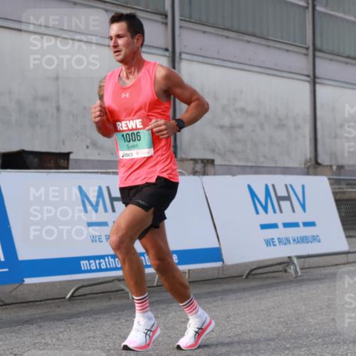 03.10.2024 - Köhlbrandbrückenlauf H.Heesch http://msf.ph/oto/7137842 03.10.2024 09:44:32 Ziel 1006 meine-sportfotos.de