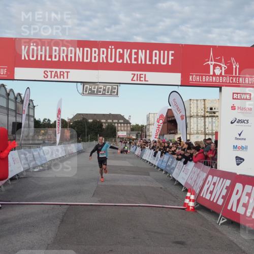 03.10.2024 - Köhlbrandbrückenlauf KatJ http://msf.ph/oto/7137848 03.10.2024 09:42:51 Ziel 1010 meine-sportfotos.de