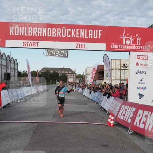 03.10.2024 - Köhlbrandbrückenlauf KatJ http://msf.ph/oto/7137855 03.10.2024 09:42:52 Ziel 1010 meine-sportfotos.de