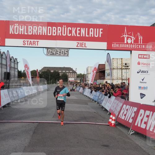 03.10.2024 - Köhlbrandbrückenlauf KatJ http://msf.ph/oto/7137862 03.10.2024 09:42:52 Ziel 1010 meine-sportfotos.de