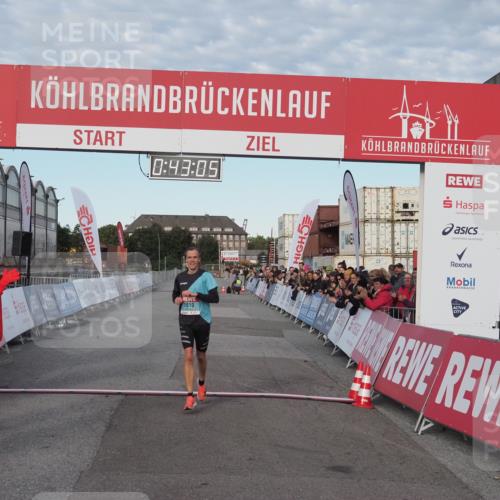 03.10.2024 - Köhlbrandbrückenlauf KatJ http://msf.ph/oto/7137864 03.10.2024 09:42:53 Ziel 1010 meine-sportfotos.de