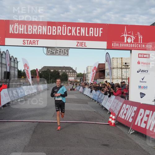 03.10.2024 - Köhlbrandbrückenlauf KatJ http://msf.ph/oto/7137865 03.10.2024 09:42:53 Ziel 1010 meine-sportfotos.de