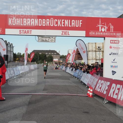 03.10.2024 - Köhlbrandbrückenlauf KatJ http://msf.ph/oto/7137872 03.10.2024 09:44:12 Ziel 1038 meine-sportfotos.de