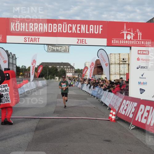 03.10.2024 - Köhlbrandbrückenlauf KatJ http://msf.ph/oto/7137884 03.10.2024 09:44:14 Ziel 1038 meine-sportfotos.de