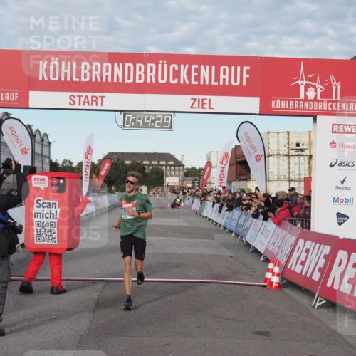 03.10.2024 - Köhlbrandbrückenlauf KatJ http://msf.ph/oto/7137920 03.10.2024 09:44:16 Ziel 1038 meine-sportfotos.de