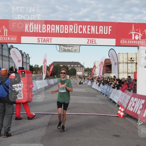 03.10.2024 - Köhlbrandbrückenlauf KatJ http://msf.ph/oto/7137928 03.10.2024 09:44:17 Ziel 1038 meine-sportfotos.de