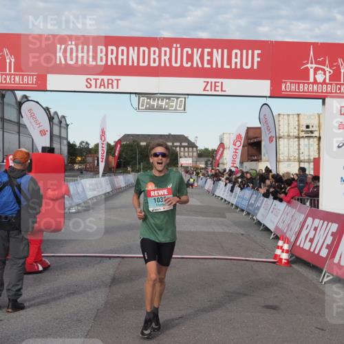 03.10.2024 - Köhlbrandbrückenlauf KatJ http://msf.ph/oto/7137937 03.10.2024 09:44:18 Ziel 1038 meine-sportfotos.de