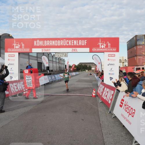 03.10.2024 - Köhlbrandbrückenlauf MichiJ http://msf.ph/oto/7138056 03.10.2024 09:44:15 Ziel 1038 meine-sportfotos.de