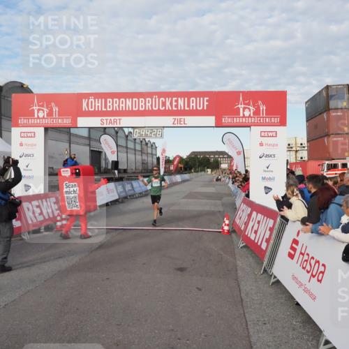 03.10.2024 - Köhlbrandbrückenlauf MichiJ http://msf.ph/oto/7138060 03.10.2024 09:44:15 Ziel 1038 meine-sportfotos.de