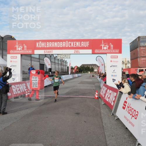 03.10.2024 - Köhlbrandbrückenlauf MichiJ http://msf.ph/oto/7138086 03.10.2024 09:44:15 Ziel 1038 meine-sportfotos.de