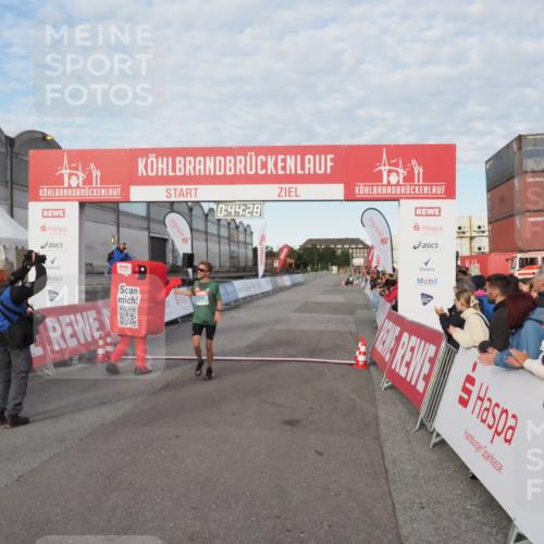 03.10.2024 - Köhlbrandbrückenlauf MichiJ http://msf.ph/oto/7138089 03.10.2024 09:44:16 Ziel 1038 meine-sportfotos.de