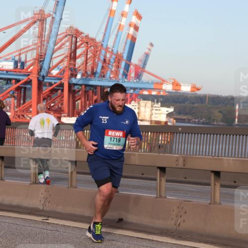 03.10.2024 - Köhlbrandbrückenlauf Matties Gatica Varas http://msf.ph/oto/7145292 03.10.2024 09:42:24 Position 2 15, 1719 meine-sportfotos.de