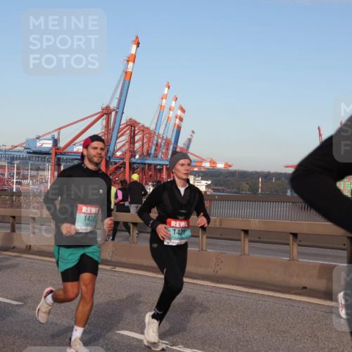 03.10.2024 - Köhlbrandbrückenlauf Matties Gatica Varas http://msf.ph/oto/7145349 03.10.2024 09:42:30 Position 2 1849, 1422, 1421, 1 meine-sportfotos.de