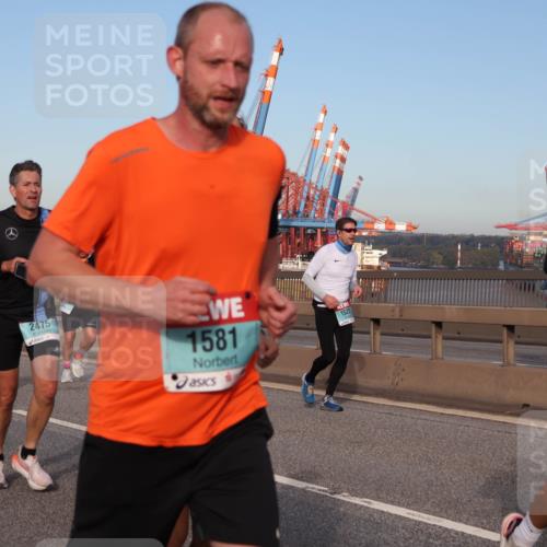 03.10.2024 - Köhlbrandbrückenlauf Matties Gatica Varas http://msf.ph/oto/7145363 03.10.2024 09:42:31 Position 2 500, 1762, 2475, 1581, 1522 meine-sportfotos.de