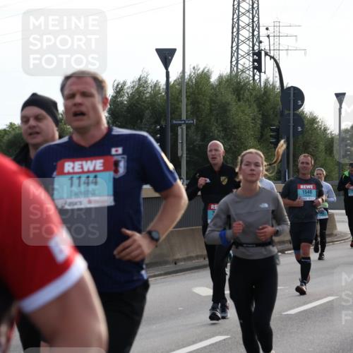 03.10.2024 - Köhlbrandbrückenlauf Luisa Fischer http://msf.ph/oto/7145373 03.10.2024 09:14:32 Position 3 1144, 1548, 1883, 1998, 1324, 1292 meine-sportfotos.de