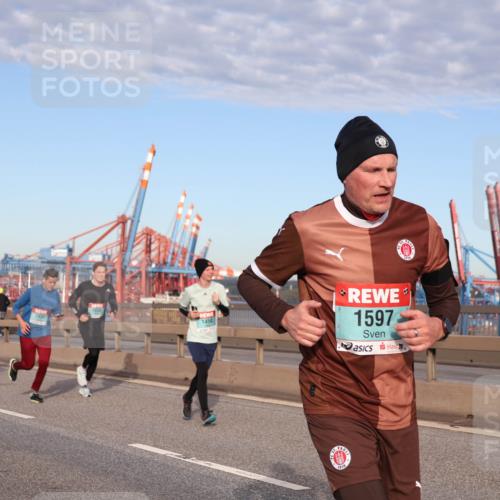 03.10.2024 - Köhlbrandbrückenlauf Matties Gatica Varas http://msf.ph/oto/7145444 03.10.2024 09:42:36 Position 2 1035, 1597, 1910 meine-sportfotos.de