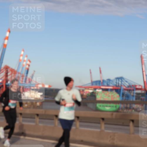03.10.2024 - Köhlbrandbrückenlauf Matties Gatica Varas http://msf.ph/oto/7145446 03.10.2024 09:42:37 Position 2  meine-sportfotos.de