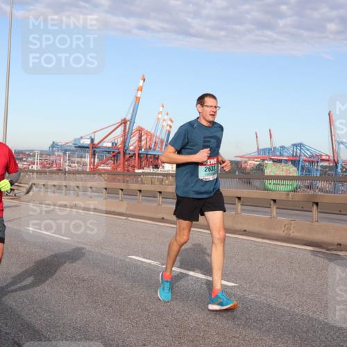 03.10.2024 - Köhlbrandbrückenlauf Matties Gatica Varas http://msf.ph/oto/7145517 03.10.2024 09:42:41 Position 2 1045, 2633 meine-sportfotos.de