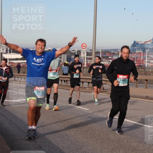 03.10.2024 - Köhlbrandbrückenlauf Matties Gatica Varas http://msf.ph/oto/7145579 03.10.2024 09:42:46 Position 2 1500, 3628, 1376, 2005, 500, 1, 8, 1468 meine-sportfotos.de