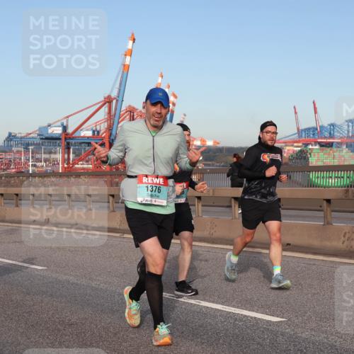 03.10.2024 - Köhlbrandbrückenlauf Matties Gatica Varas http://msf.ph/oto/7145646 03.10.2024 09:42:50 Position 2 1376 meine-sportfotos.de
