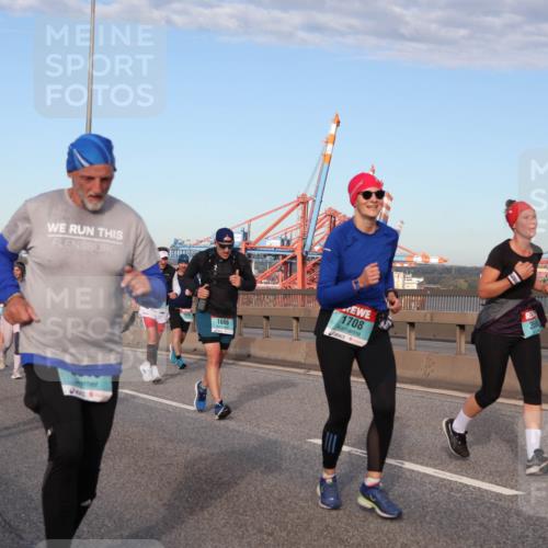 03.10.2024 - Köhlbrandbrückenlauf Matties Gatica Varas http://msf.ph/oto/7145843 03.10.2024 09:43:05 Position 2 2098, 1666, 1708 meine-sportfotos.de