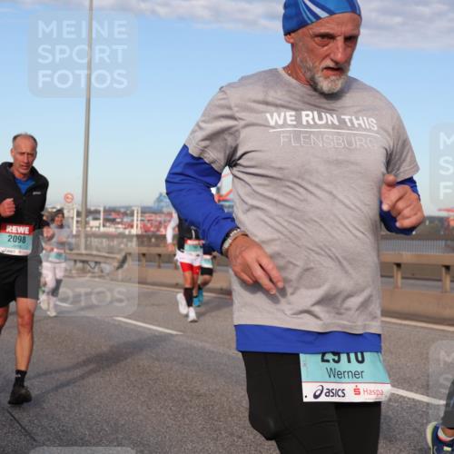 03.10.2024 - Köhlbrandbrückenlauf Matties Gatica Varas http://msf.ph/oto/7145856 03.10.2024 09:43:06 Position 2 2098, 29, 0, 1708 meine-sportfotos.de