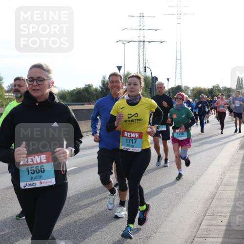 03.10.2024 - Köhlbrandbrückenlauf Luisa Fischer http://msf.ph/oto/7145906 03.10.2024 09:15:56 Position 3 1, 1566, 1717, 1716 meine-sportfotos.de