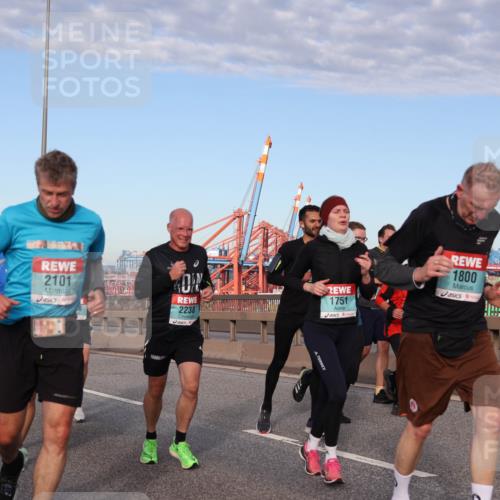 03.10.2024 - Köhlbrandbrückenlauf Matties Gatica Varas http://msf.ph/oto/7146019 03.10.2024 09:43:18 Position 2 1703, 2101, 2238, 1751, 1800 meine-sportfotos.de