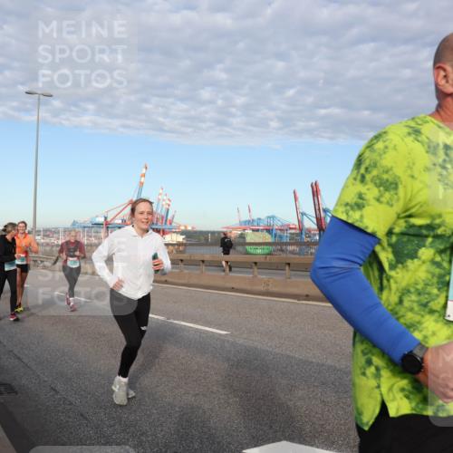 03.10.2024 - Köhlbrandbrückenlauf Matties Gatica Varas http://msf.ph/oto/7146159 03.10.2024 09:43:29 Position 2 1838 meine-sportfotos.de