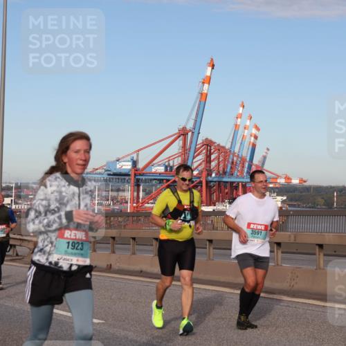 03.10.2024 - Köhlbrandbrückenlauf Matties Gatica Varas http://msf.ph/oto/7146261 03.10.2024 09:43:41 Position 2 2069, 1833, 500, 1, 1923, 3591 meine-sportfotos.de