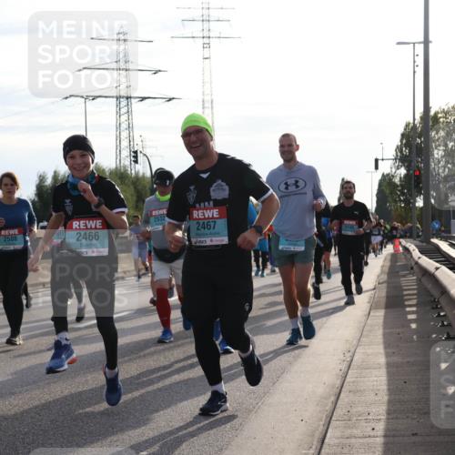 03.10.2024 - Köhlbrandbrückenlauf Luisa Fischer http://msf.ph/oto/7146437 03.10.2024 09:18:02 Position 3 2532, 2508, 2466, 2467, 2426, 1145 meine-sportfotos.de