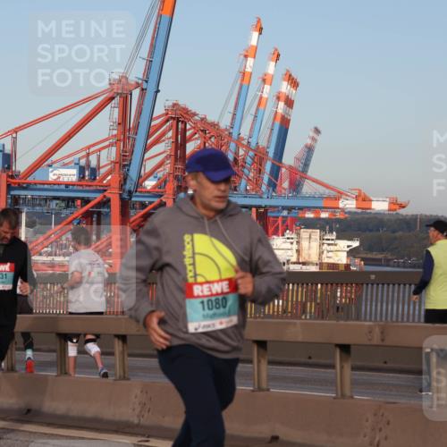 03.10.2024 - Köhlbrandbrückenlauf Matties Gatica Varas http://msf.ph/oto/7146715 03.10.2024 09:42:26 Position 2 1722, 1831, 1080 meine-sportfotos.de