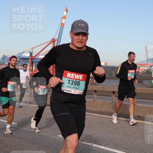 03.10.2024 - Köhlbrandbrückenlauf Matties Gatica Varas http://msf.ph/oto/7146768 03.10.2024 09:42:29 Position 2 1849, 1421, 1398, 1831, 195, 1422, 152 meine-sportfotos.de