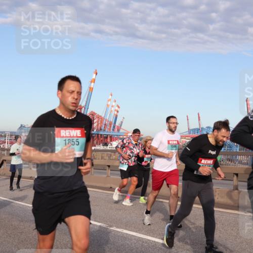 03.10.2024 - Köhlbrandbrückenlauf Matties Gatica Varas http://msf.ph/oto/7146826 03.10.2024 09:42:34 Position 2 1597, 1855, 1596, 2475, 3515 meine-sportfotos.de