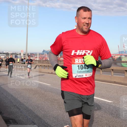 03.10.2024 - Köhlbrandbrückenlauf Matties Gatica Varas http://msf.ph/oto/7146961 03.10.2024 09:42:43 Position 2 1045 meine-sportfotos.de