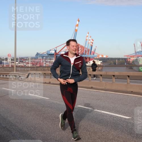 03.10.2024 - Köhlbrandbrückenlauf Matties Gatica Varas http://msf.ph/oto/7147070 03.10.2024 09:42:51 Position 2  meine-sportfotos.de