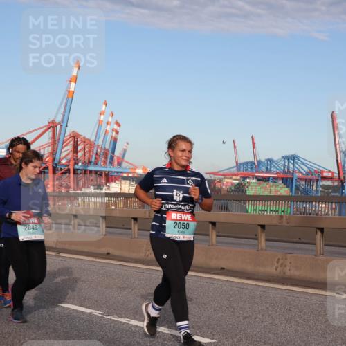 03.10.2024 - Köhlbrandbrückenlauf Matties Gatica Varas http://msf.ph/oto/7147125 03.10.2024 09:42:58 Position 2 2049, 2050 meine-sportfotos.de