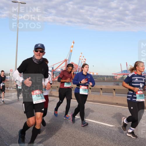 03.10.2024 - Köhlbrandbrückenlauf Matties Gatica Varas http://msf.ph/oto/7147131 03.10.2024 09:42:58 Position 2 1776, 165, 1298, 2049, 2050 meine-sportfotos.de