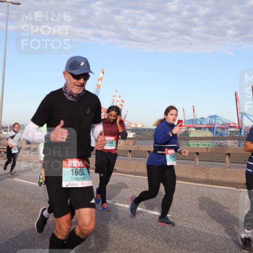 03.10.2024 - Köhlbrandbrückenlauf Matties Gatica Varas http://msf.ph/oto/7147144 03.10.2024 09:42:58 Position 2 165, 1298, 2049, 2050 meine-sportfotos.de