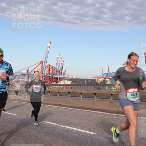 03.10.2024 - Köhlbrandbrückenlauf Matties Gatica Varas http://msf.ph/oto/7147311 03.10.2024 09:43:11 Position 2 1465, 1825, 1479 meine-sportfotos.de