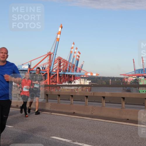 03.10.2024 - Köhlbrandbrückenlauf Matties Gatica Varas http://msf.ph/oto/7147354 03.10.2024 09:43:16 Position 2 500, 1, 2238, 1147 meine-sportfotos.de