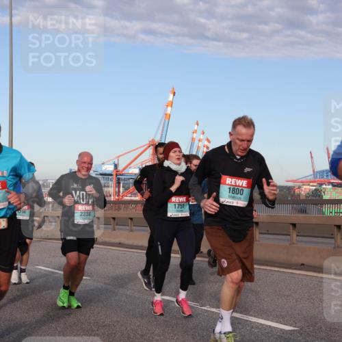 03.10.2024 - Köhlbrandbrückenlauf Matties Gatica Varas http://msf.ph/oto/7147375 03.10.2024 09:43:18 Position 2 1404, 2101, 296, 2238, 1751, 1800 meine-sportfotos.de